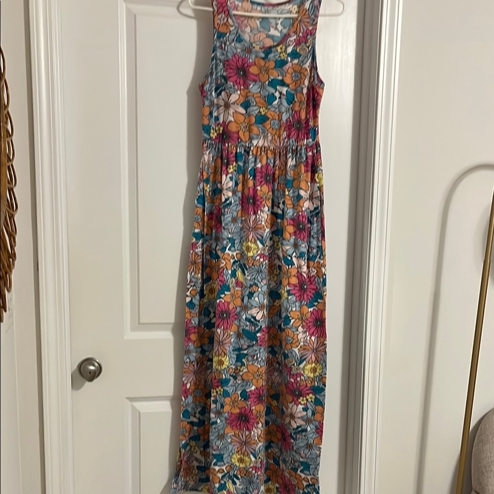 Floral Sleeveless Maxi Dress